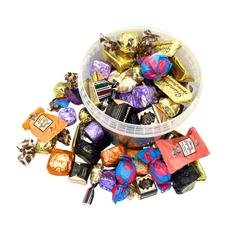 Luxury Vegan Pick n Mix Bucket 700g (23 varieties, 55 total items)