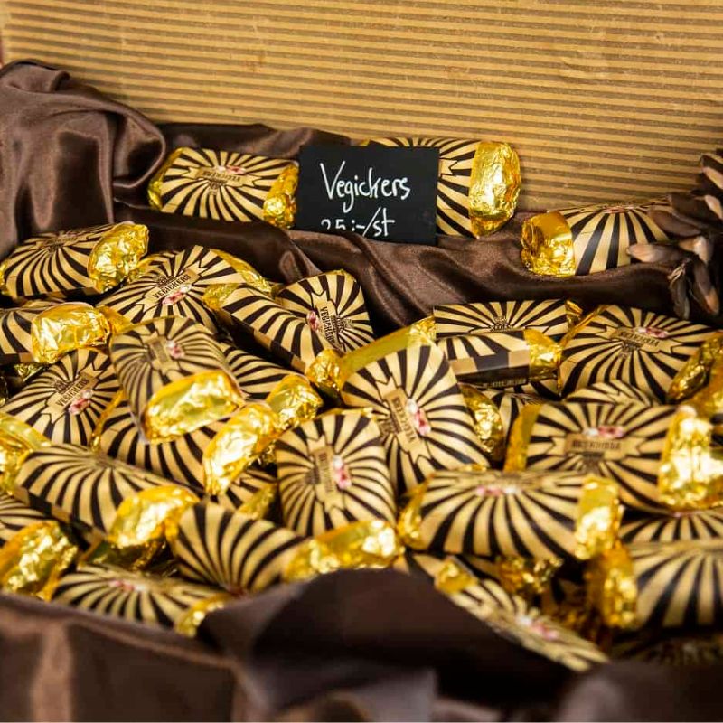 Vegickers Peanuts & Caramel Swedish Chocolate Bar 60g